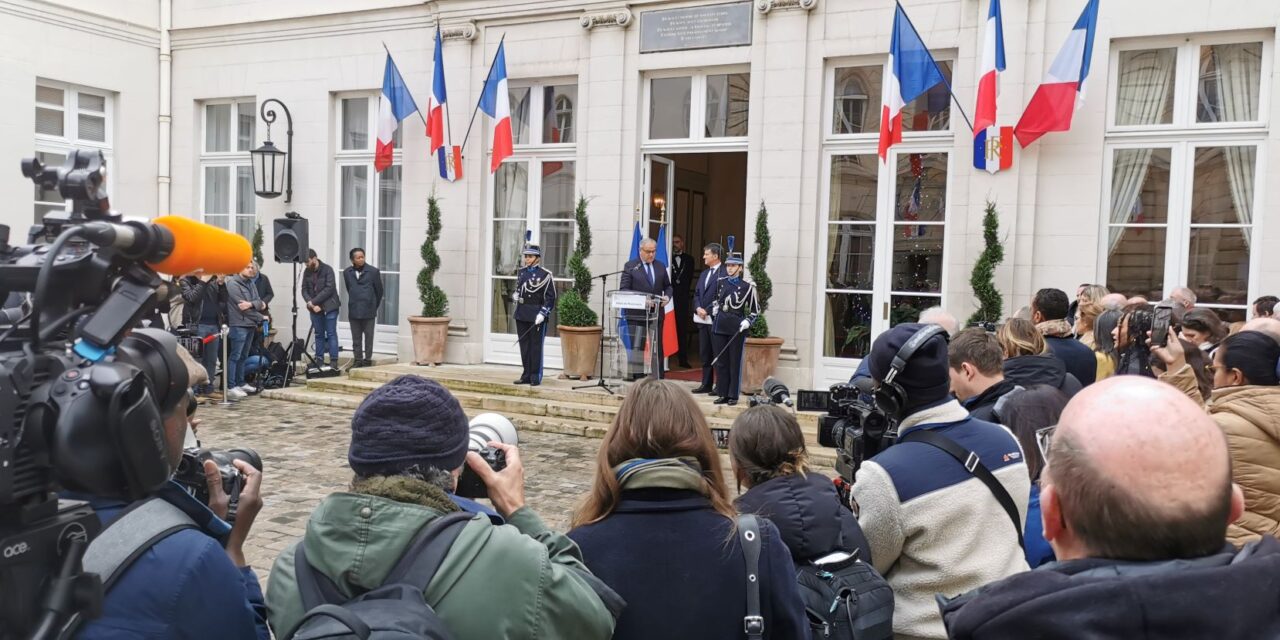 Manuel Valls : nouveau ministre des outre-mer